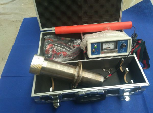 發(fā)射機與接收機.jpg 發(fā)射機與接收機.jpg